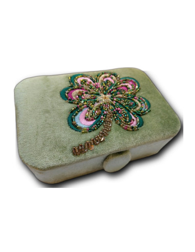 BOITE A BIJOUX TREFLE 20X6X12,5CM