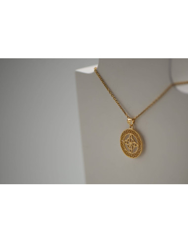 PENDENTIF FILIGRANE NŒUD DE SORCIÈRE PLAQUÉ OR 18K - CHAINE EN ACIER